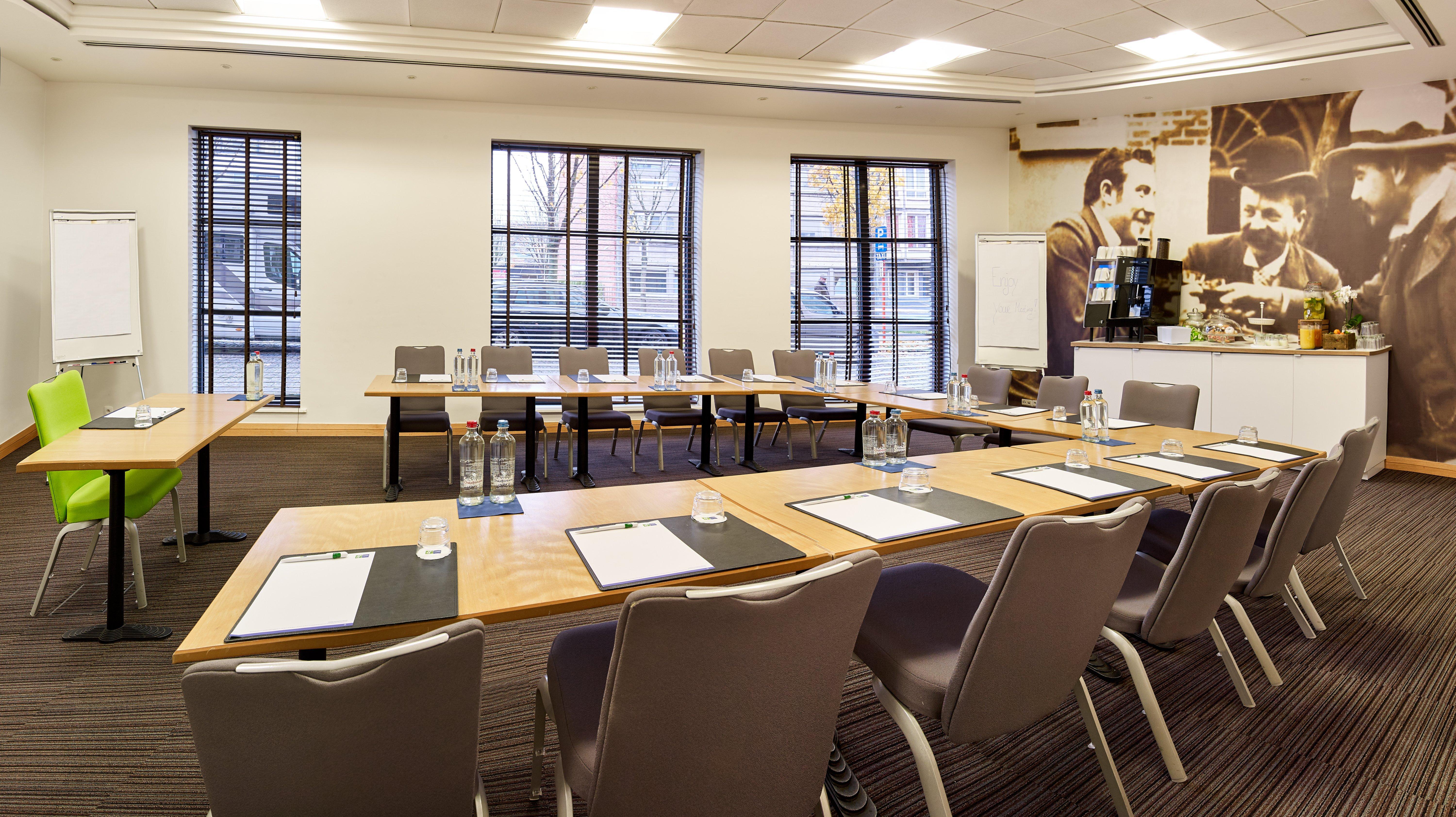 Holiday Inn Express Hasselt By Ihg Εξωτερικό φωτογραφία