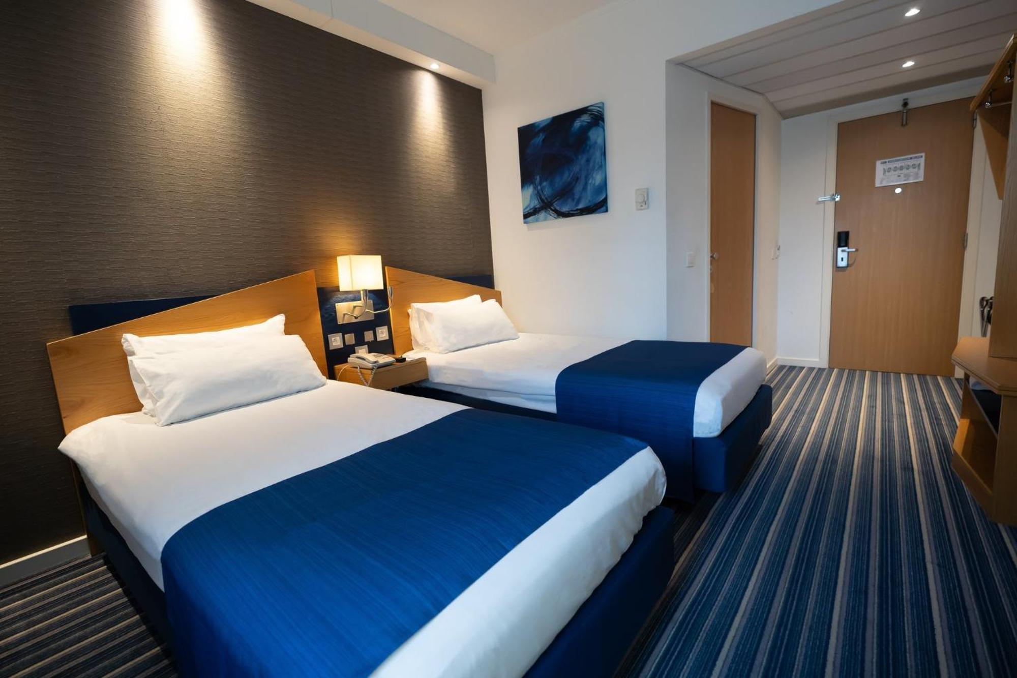 Holiday Inn Express Hasselt By Ihg Εξωτερικό φωτογραφία