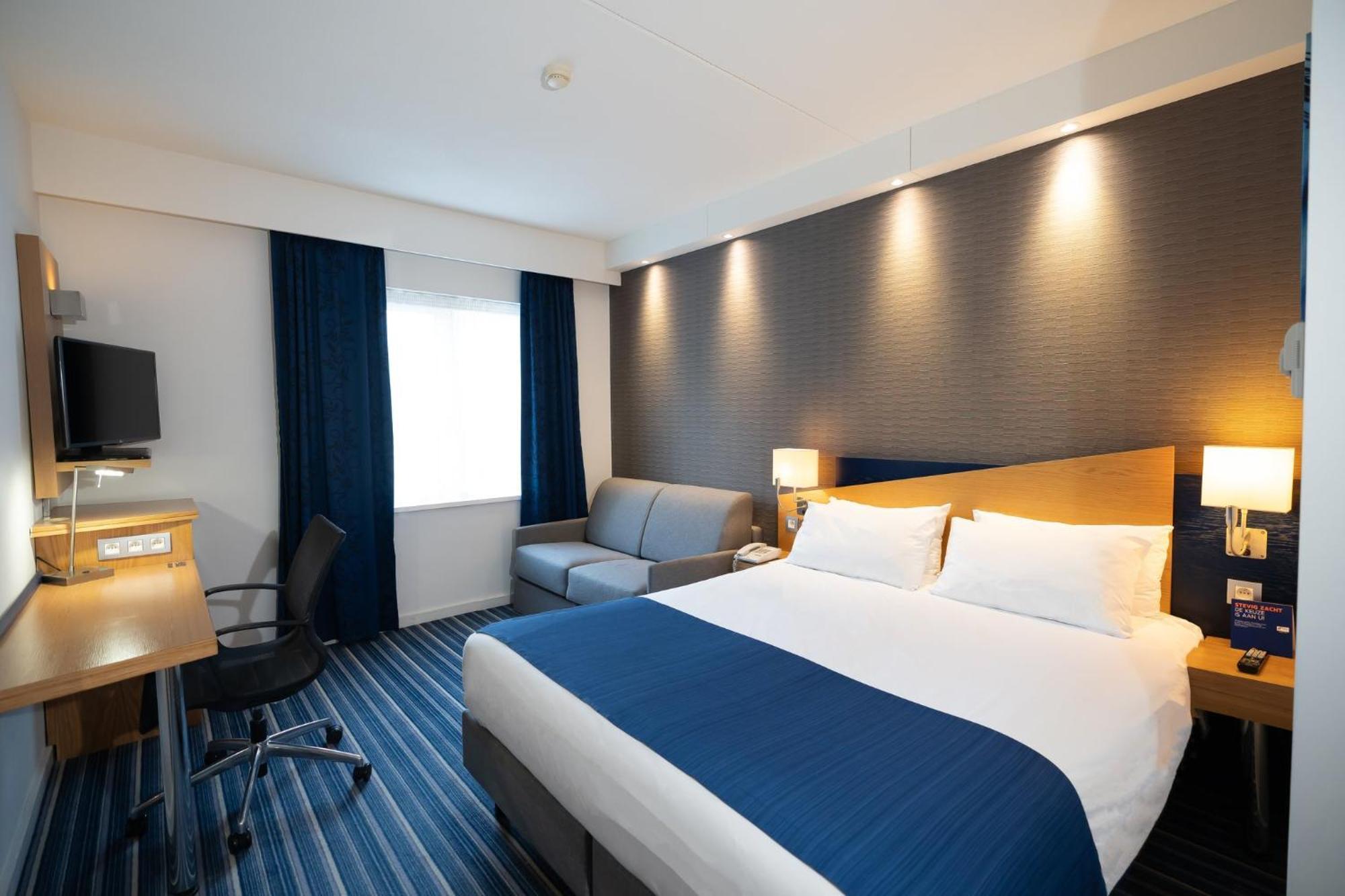 Holiday Inn Express Hasselt, An Ihg Hotel Εξωτερικό φωτογραφία